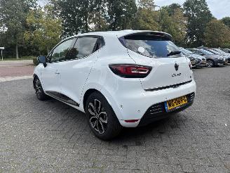 Auto incidentate Renault Clio 0.9 TCe Intens (Hatchback 5-dr.) 2017/1