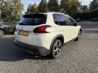 Peugeot 2008 1.2 PureTech GT-line (SUV 5-dr.) picture 5