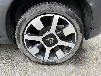 Citroën C4 cactus 1.2 PureTech One-Tone (SUV 5-dr.) picture 19