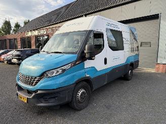 danneggiata veicoli commerciali Iveco Daily 35C16V 2.3 352 H3  AUTOMAAT DUBBELCABINE  (Bedrijfsauto 5-dr.) 2020/11