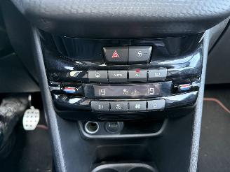 Peugeot 2008 1.2 PureTech Allure (SUV 5-dr.) picture 26