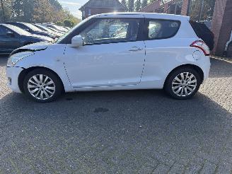 Suzuki Swift 1.2 Exclusive EASSS (Hatchback 3-dr.) picture 2