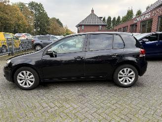 Volkswagen Golf 1.6 TDI Highline BlueMotion picture 2