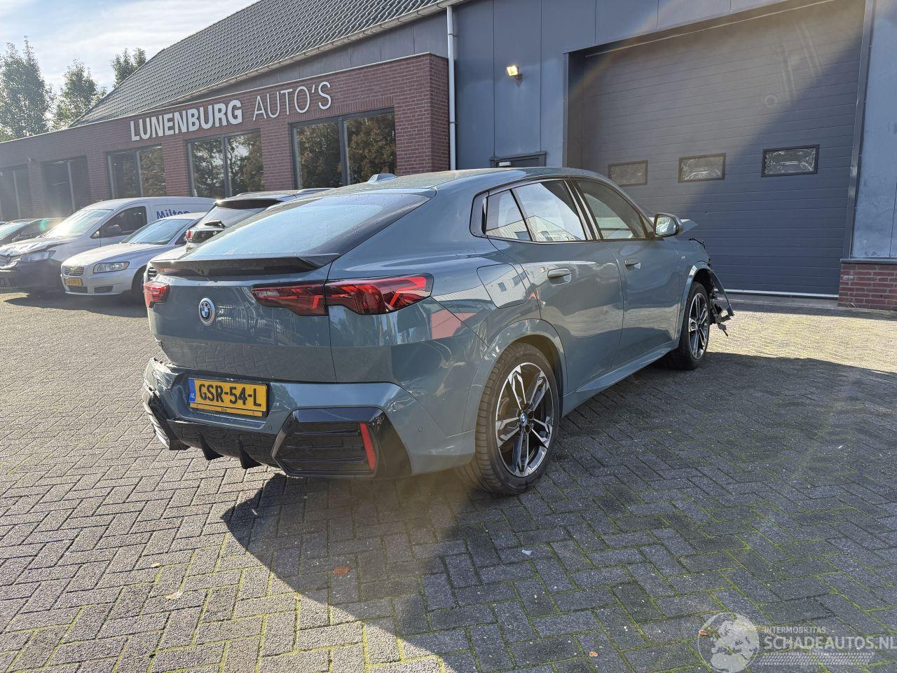 BMW iX2 eDrive20 M-PAKKET  67 kWh (SUV 5-dr.)