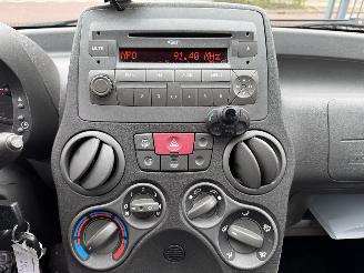 Fiat Panda 1.2 Classic  AIRCO (Hatchback 5-dr.) picture 16