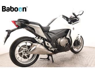 Honda VFR 1200 F C-ABS picture 8