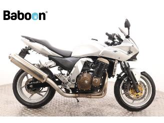 krockskadad bil motor Kawasaki Z 750 S 2007/2