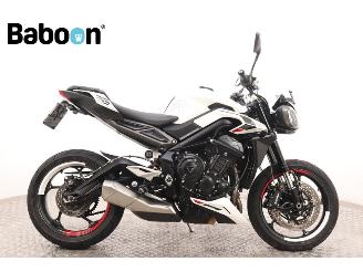 krockskadad bil motor Triumph Street Triple R 2023/10