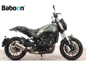 krockskadad bil motor Benelli  Leoncino 500 2022/3