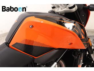 KTM 690 Duke ABS picture 16