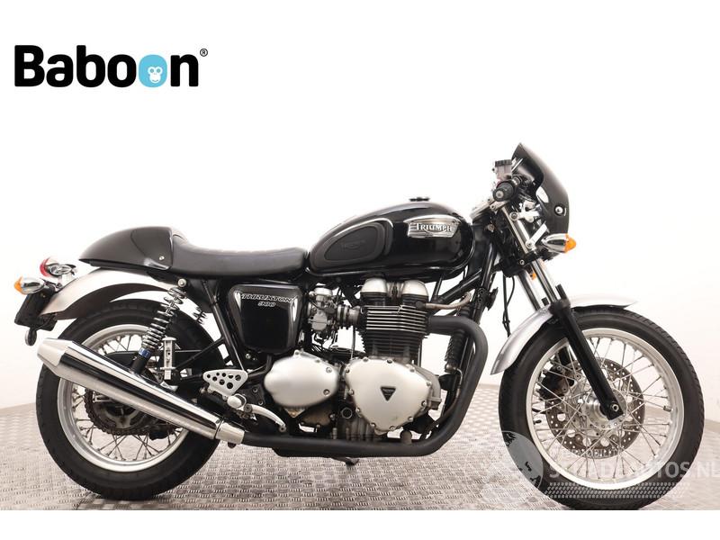 Triumph Thruxton 900 