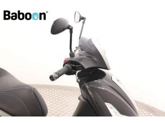 Piaggio Beverly 350 Sport Touring ABS picture 15