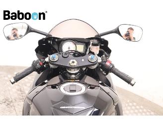 Suzuki  GSX- R 750 picture 14