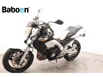 Suzuki  GSR 600 picture 4