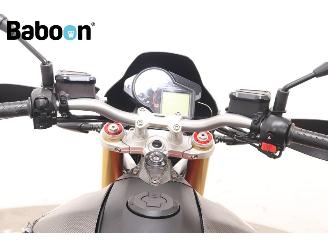 Aprilia Dorsoduro 750 picture 13