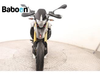Aprilia Dorsoduro 750 picture 3