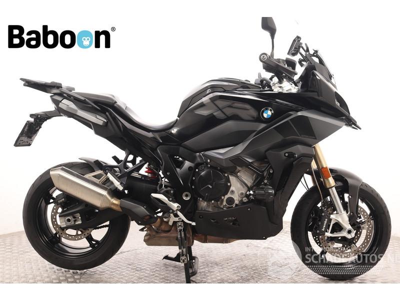 BMW S 1000 XR Triple Black
