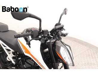 KTM 390 Duke ABS picture 12