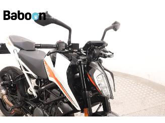 KTM 390 Duke ABS picture 15