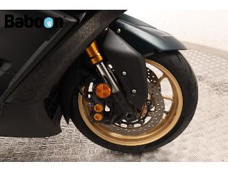 Yamaha  T-MAX 560 Tech Max ABS picture 11