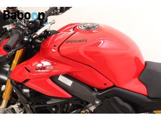 Ducati Streetfighter V4 S picture 24