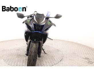 Yamaha  YZF- R7 picture 3