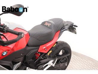 BMW  F 900 XR picture 23