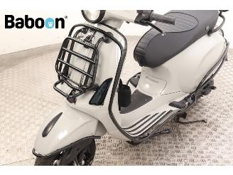Vespa  Sprint 45KM picture 16