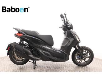 krockskadad bil motor Piaggio  New Beverly 400 S HPE 2025/5