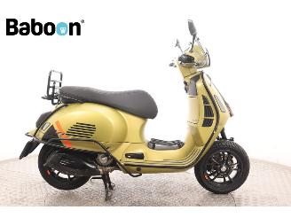 krockskadad bil motor Vespa  GTS 300 Supersport HPE 2024/10