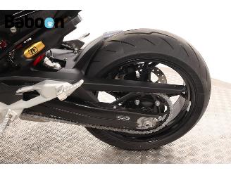 BMW F 900 R Triple Black picture 21