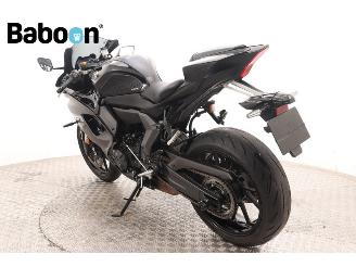 Yamaha  YZF- R7 picture 6