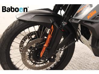 KTM  890 Adventure picture 19