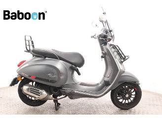 skadebil bromfiets Vespa  Sprint 45KM 2018/9