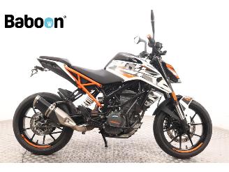 KTM 125 Duke  picture 1
