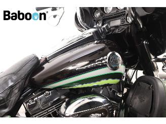 Harley-Davidson  FLHTCUSE CVO Ultra Classic picture 11