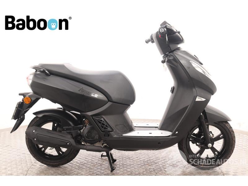 Peugeot  Kisbee Black Edition