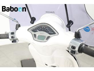 Vespa  Primavera 45KM picture 13