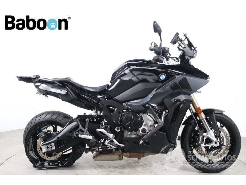 BMW S 1000 XR Triple Black