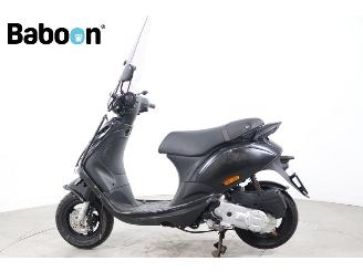 Piaggio  Zip 25KM picture 5