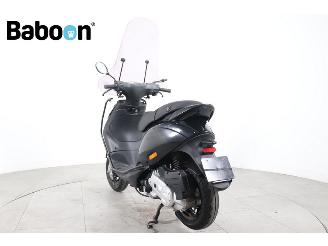 Piaggio  Zip 25KM picture 6