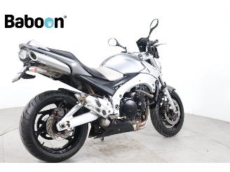 Suzuki  GSR 600 picture 2