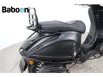 Vespa  Sprint 25KM picture 12