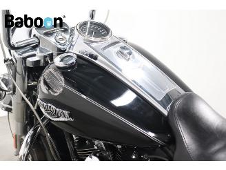Harley-Davidson  FLHRC Road King Classic ABS picture 16