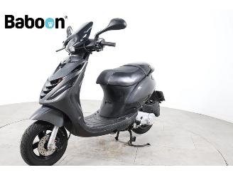Piaggio  Zip 45KM picture 6