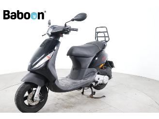 Piaggio  Zip 25KM picture 6
