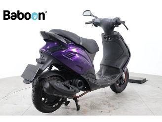 Piaggio  Zip 45KM picture 2