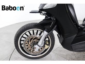 Piaggio Beverly 125 Police picture 20