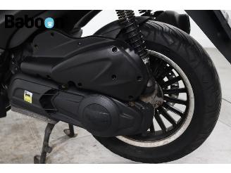 Piaggio Beverly 125 Police picture 18