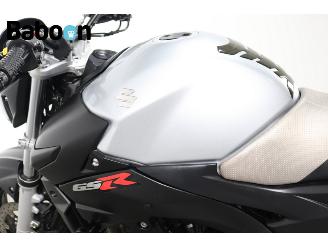 Suzuki  GSR 600 picture 18